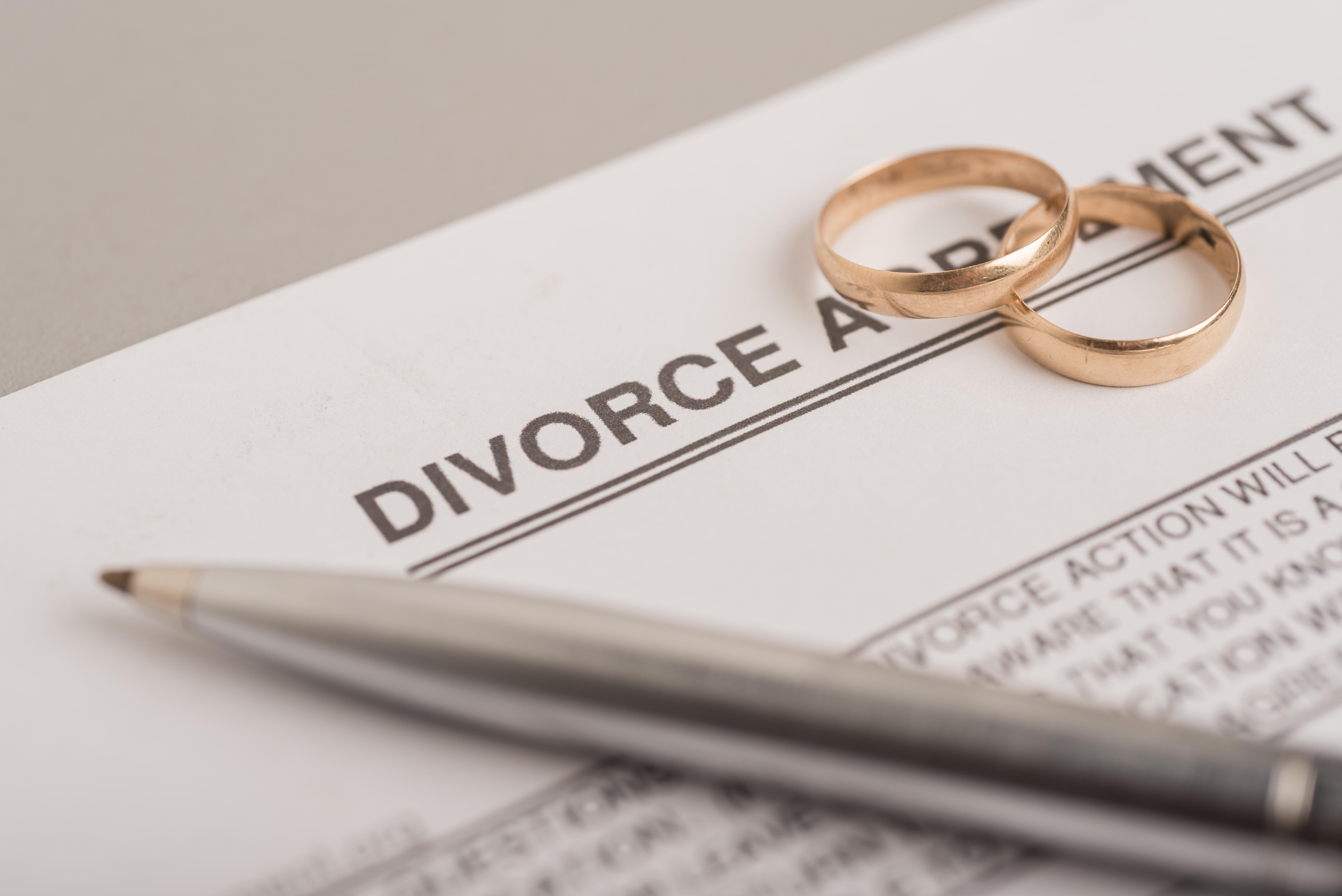 Divorce Laws in India: Mutual vs Contested Divorce Explained with Rights & Costs